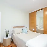 Lovely 4-bedroom In Apartamento *