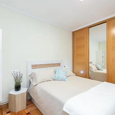 Lovely 4-bedroom In 아파트 *