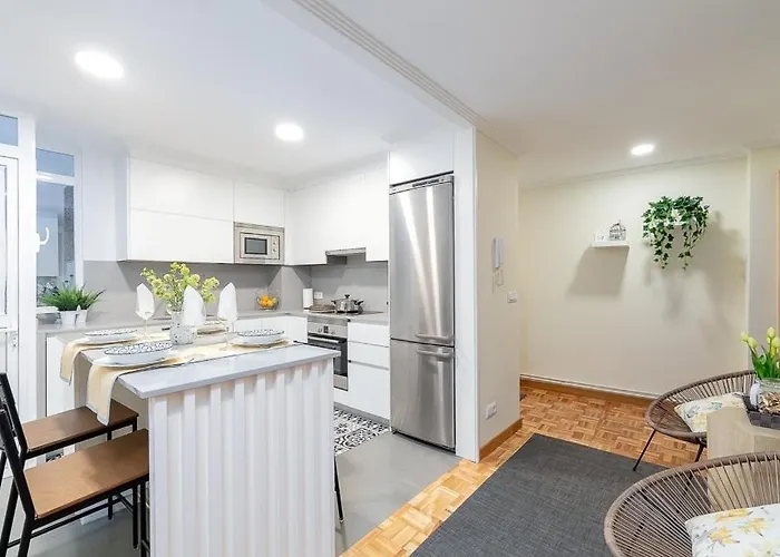 Lovely 4-bedroom In * Vigo