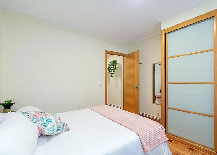 Apartman Lovely 4-bedroom In